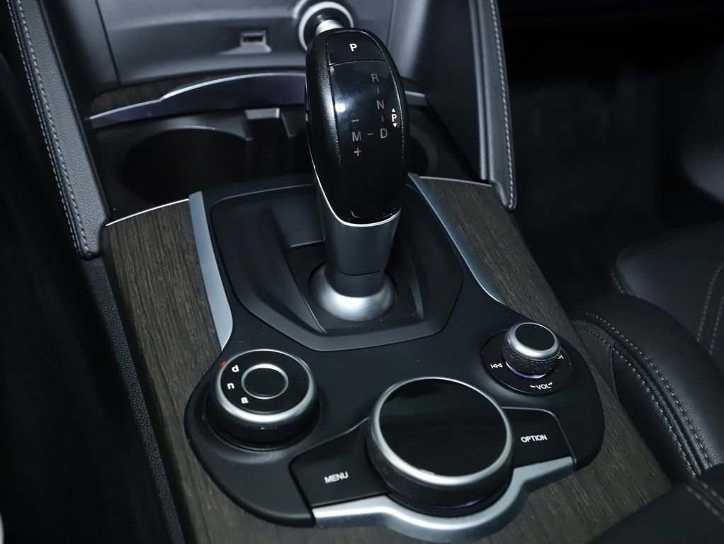 Used 2018 Alfa Romeo Stelvio Ti Sport image 28