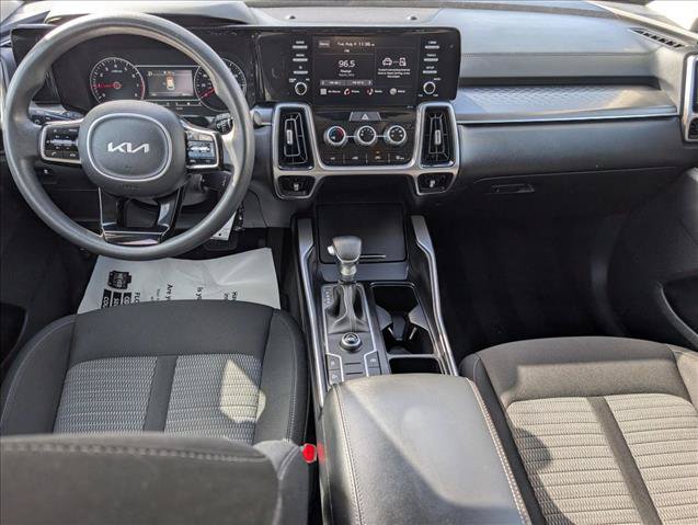 Used 2022 Kia Sorento LX FWD image 16