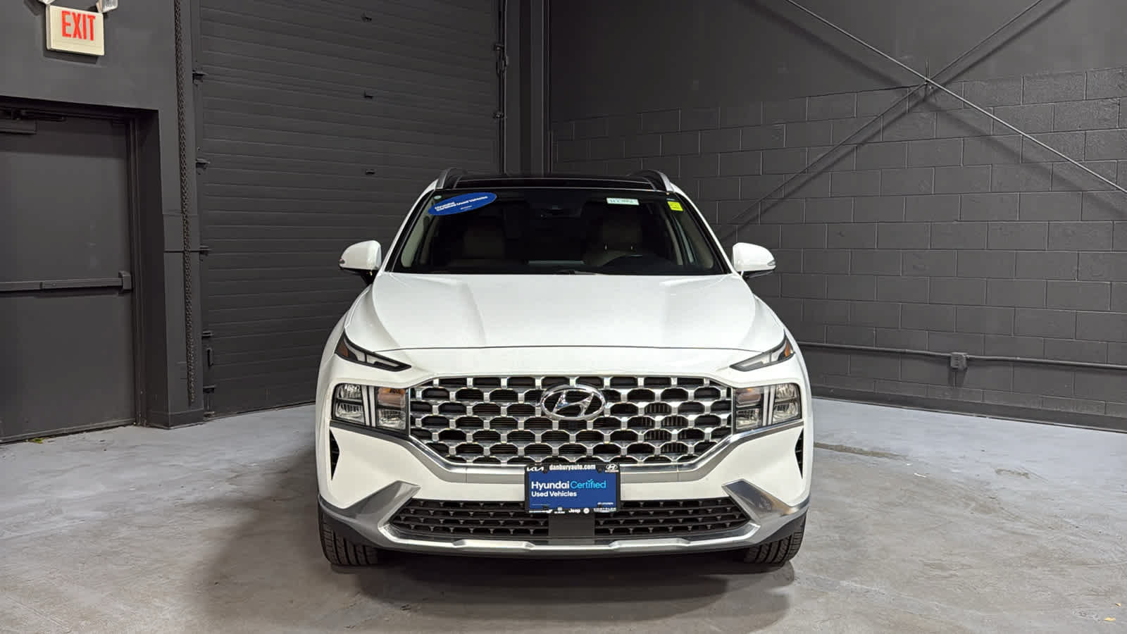 Used 2023 Hyundai Santa Fe SEL Premium w/ Cargo Package AWD/4WD image 2