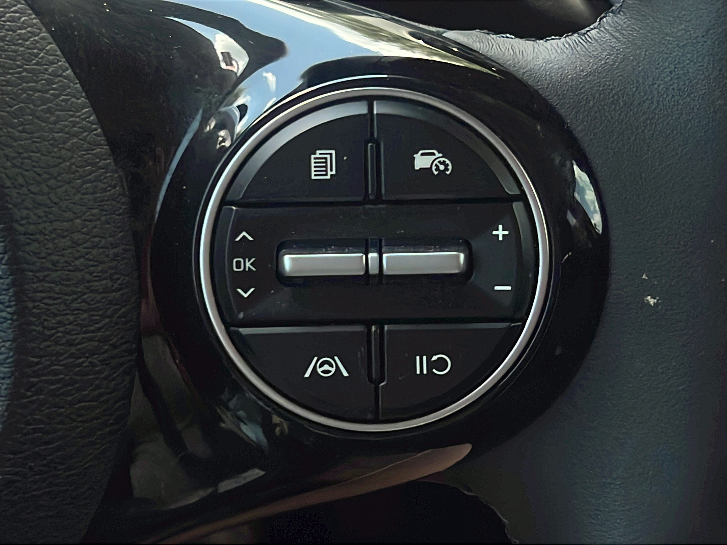 Certified 2025 Kia Soul EX FWD image 19