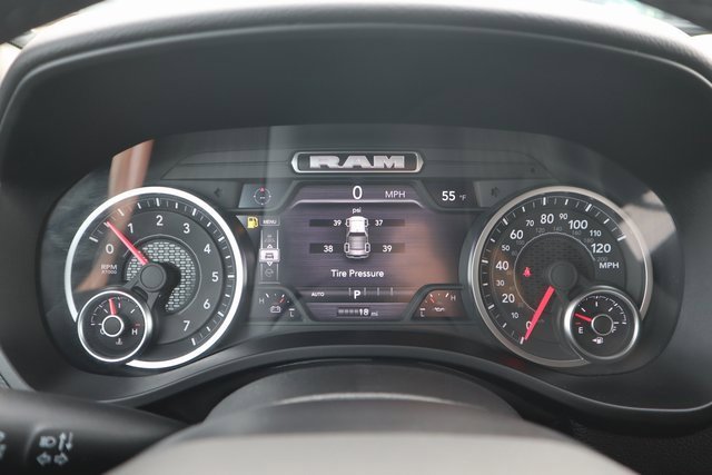 New 2026 RAM 1500 4x4 Crew Cab image 9