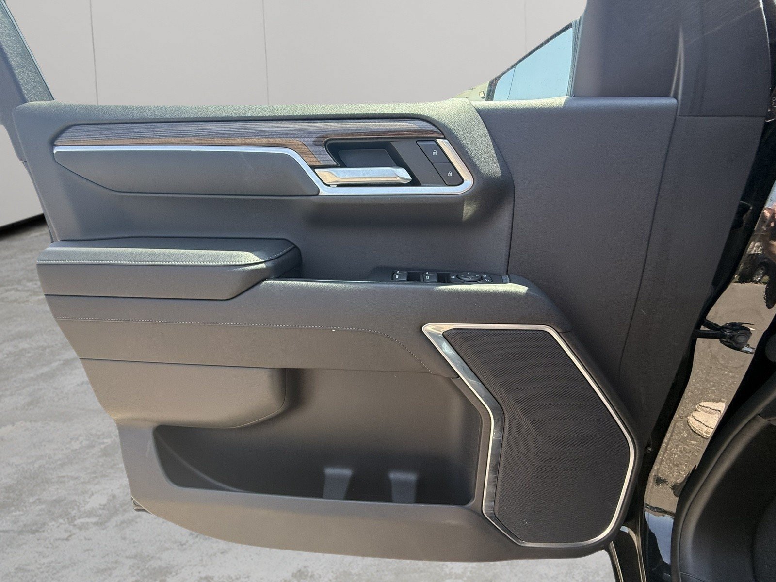Used 2023 Chevrolet Silverado 1500 RST AWD/4WD image 20