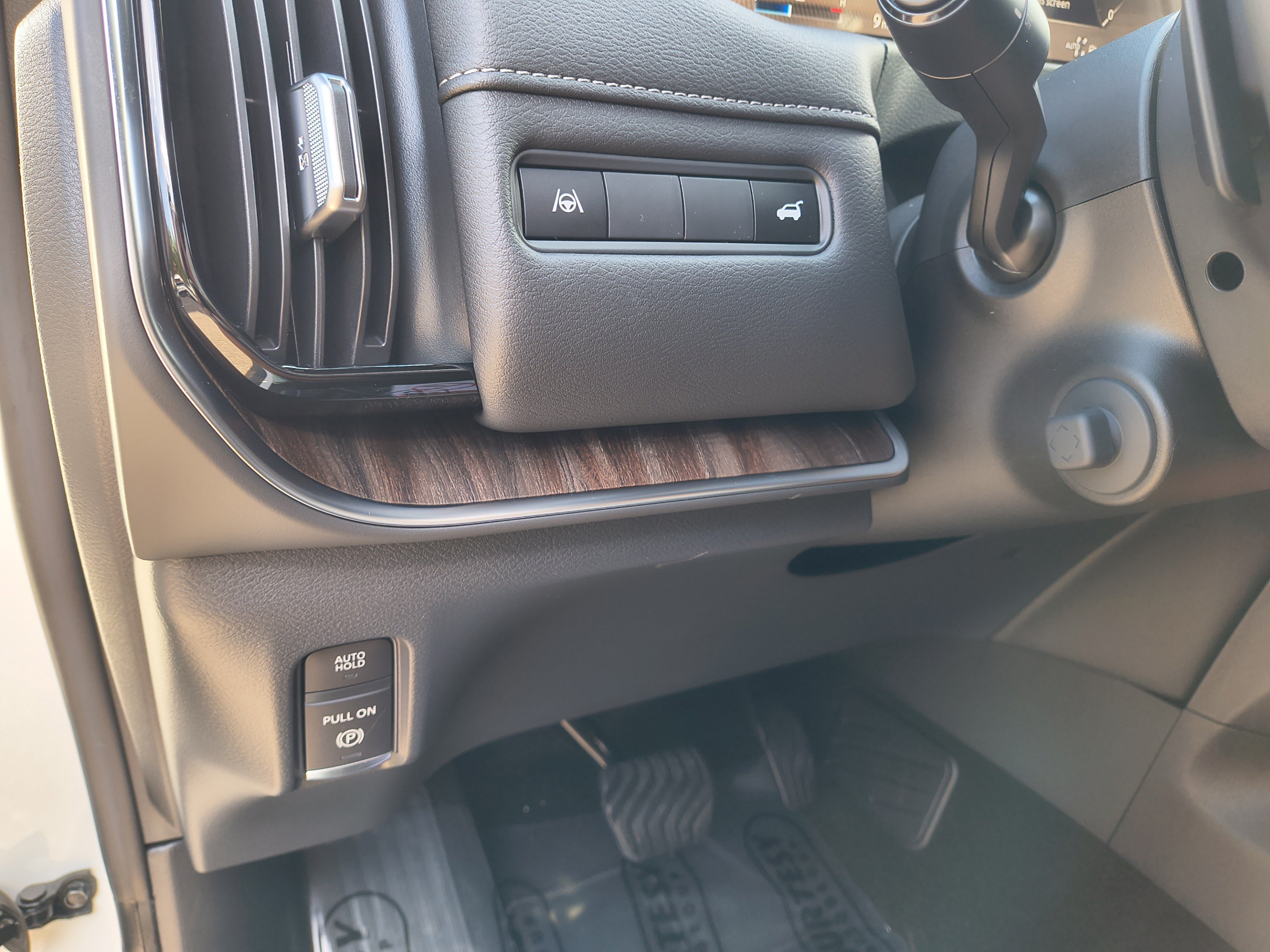 New 2026 Nissan Armada SL w/ Captain's Chari Seat Package AWD/4WD image 29