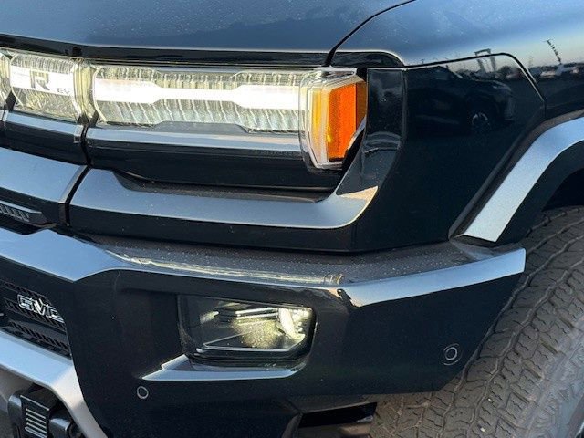 New 2026 GMC Hummer EV SUV w/ LPO, Dark Essentials Package image 11