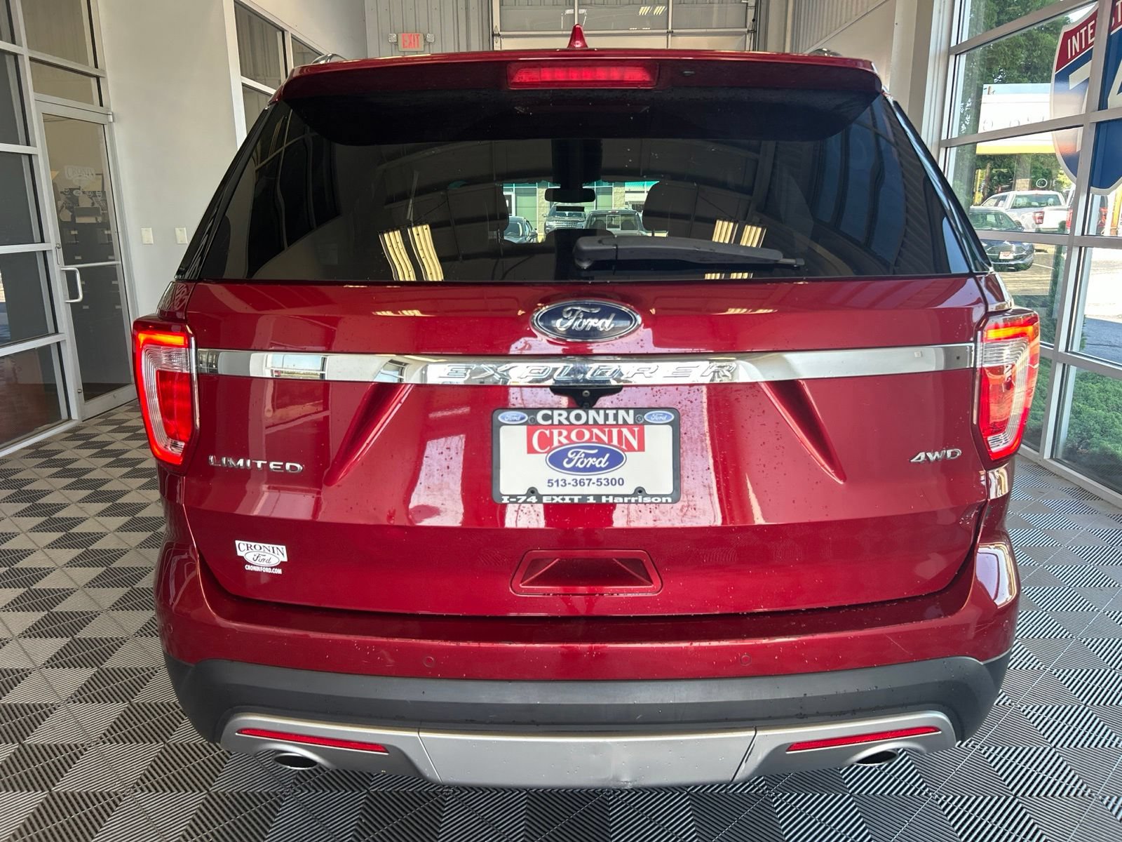 Used 2017 Ford Explorer Limited w/ Equipment Group 301A AWD/4WD image 5