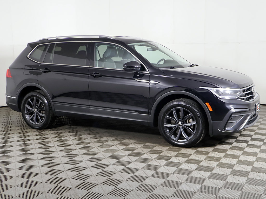 Used 2023 Volkswagen Tiguan SE AWD/4WD image 13