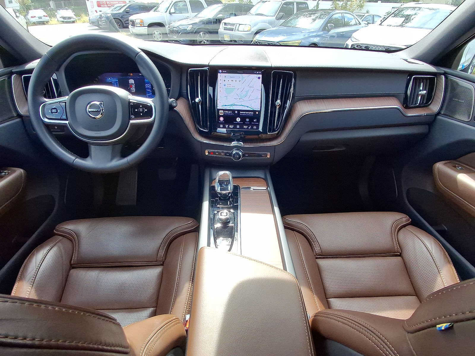 Used 2023 Volvo XC60 T8 Ultimate w/ Climate Package AWD/4WD image 10