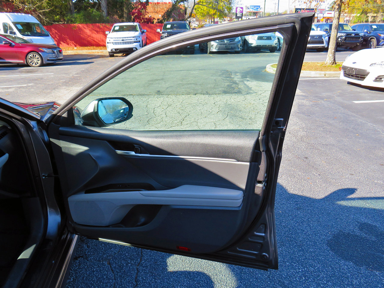 Used 2021 Toyota Camry SE image 21