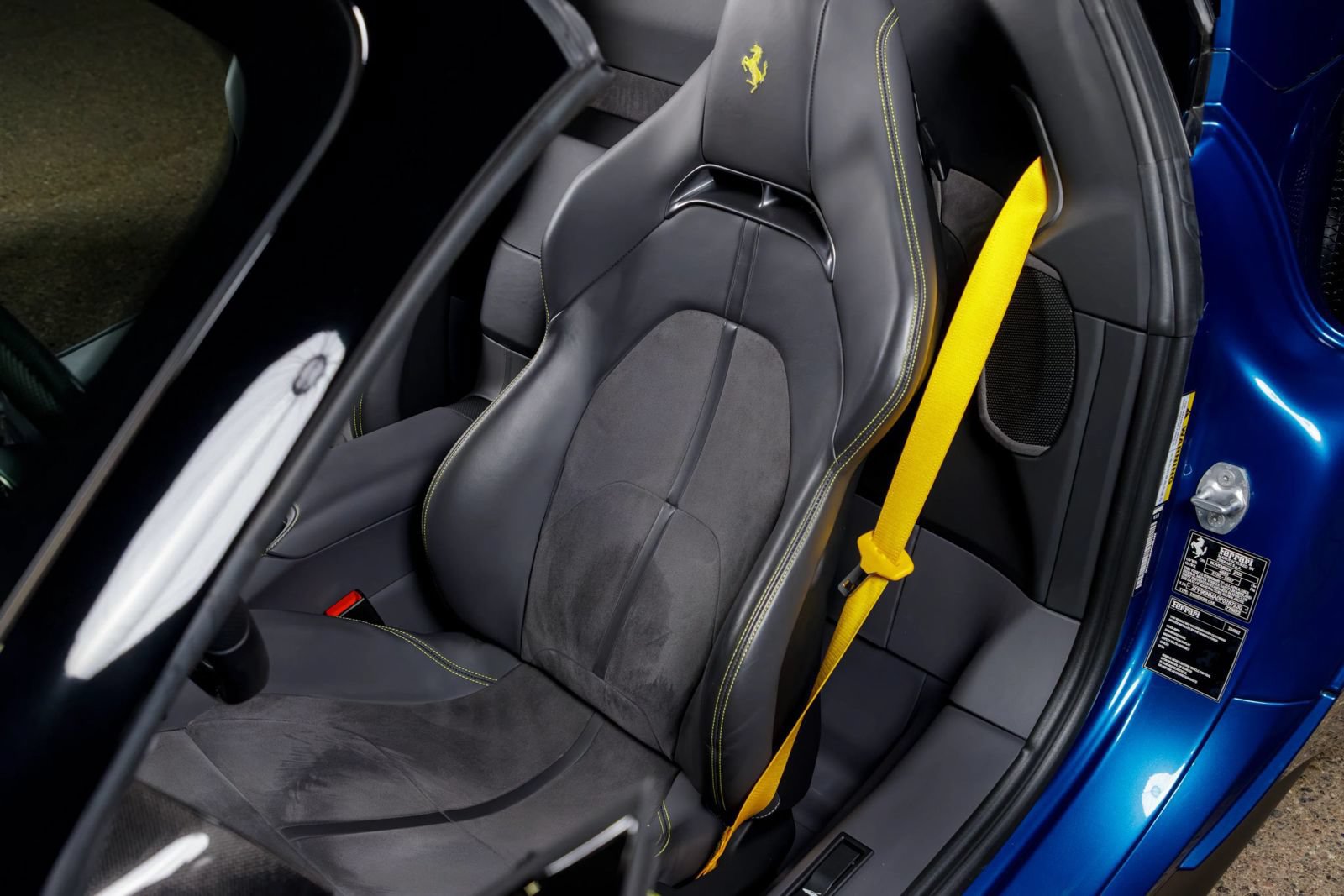 Used 2023 Ferrari SF90 Spider AWD/4WD image 15