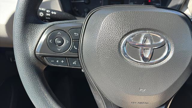 Used 2023 Toyota Corolla LE w/ LE Convenience Package FWD image 9