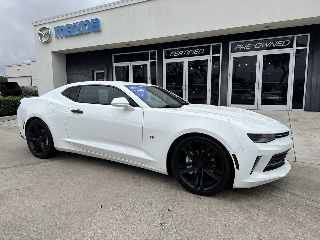 Used 2018 Chevrolet Camaro LT w/ RS Package image 7