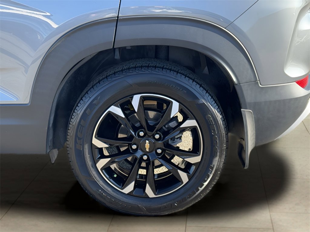 Used 2021 Chevrolet TrailBlazer LT w/ Convenience Package image 39