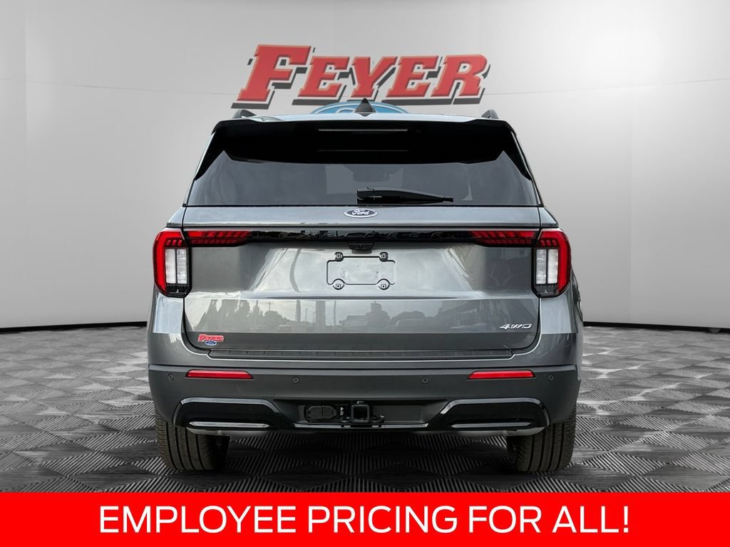 New 2026 Ford Explorer ST-Line w/ ST-Line Street Pack AWD/4WD image 4