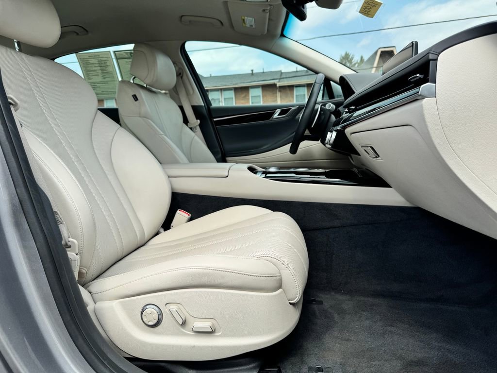 Used 2022 Genesis G80 2.5T image 10