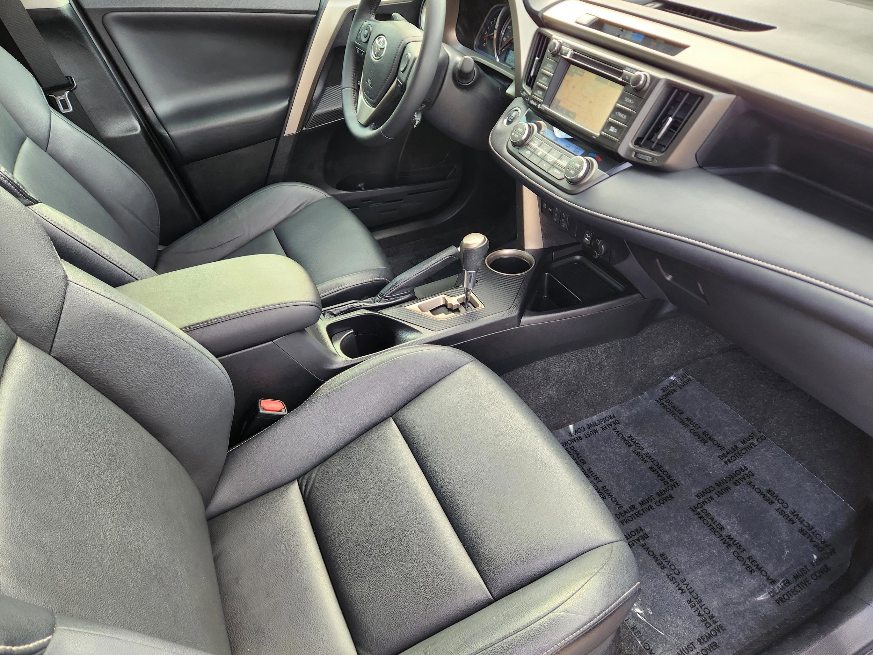 Used 2014 Toyota RAV4 Limited w/ Technology Package FWD image 8