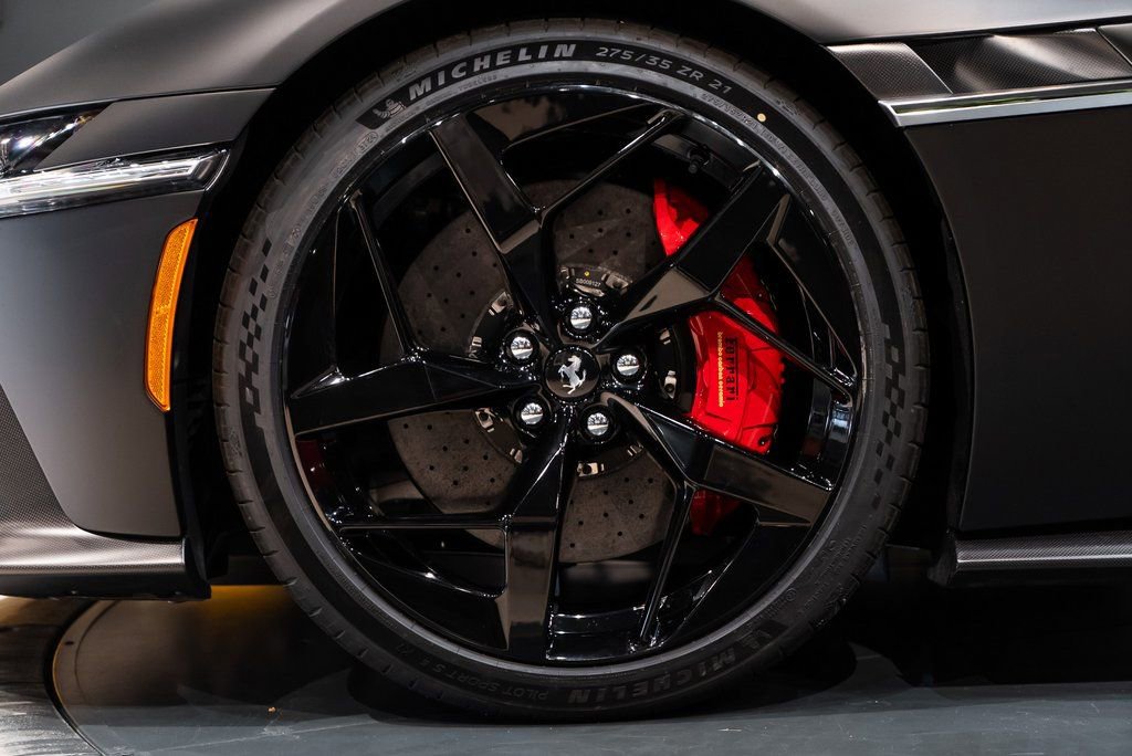 Used 2025 Ferrari 12Cilindri image 13