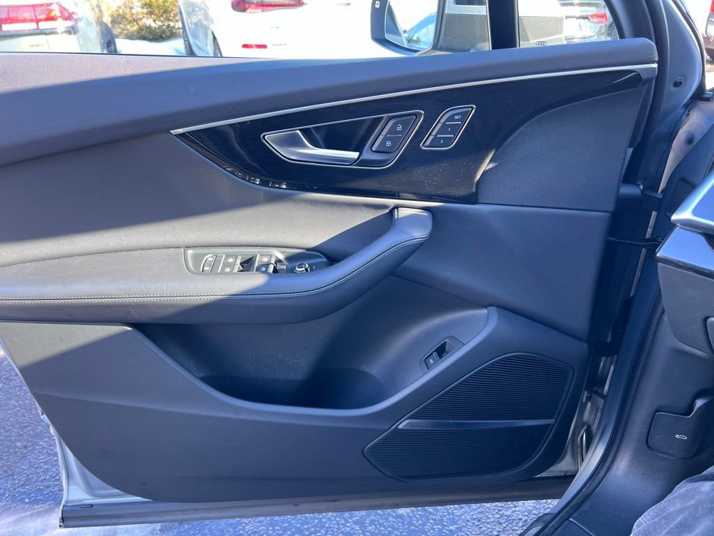 Used 2023 Audi Q7 3.0T Premium Plus w/ Premium Plus Package image 29