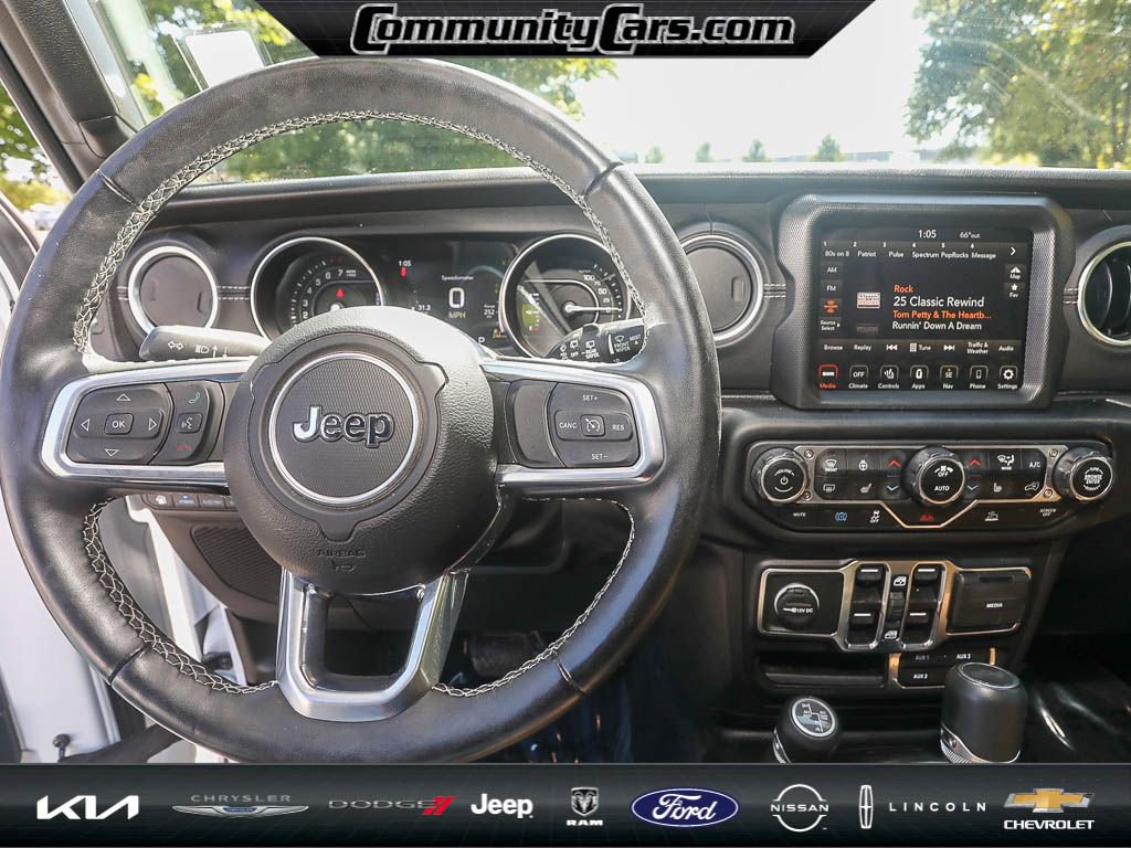 Used 2022 Jeep Wrangler Unlimited Sahara w/ Cold Weather Group image 13