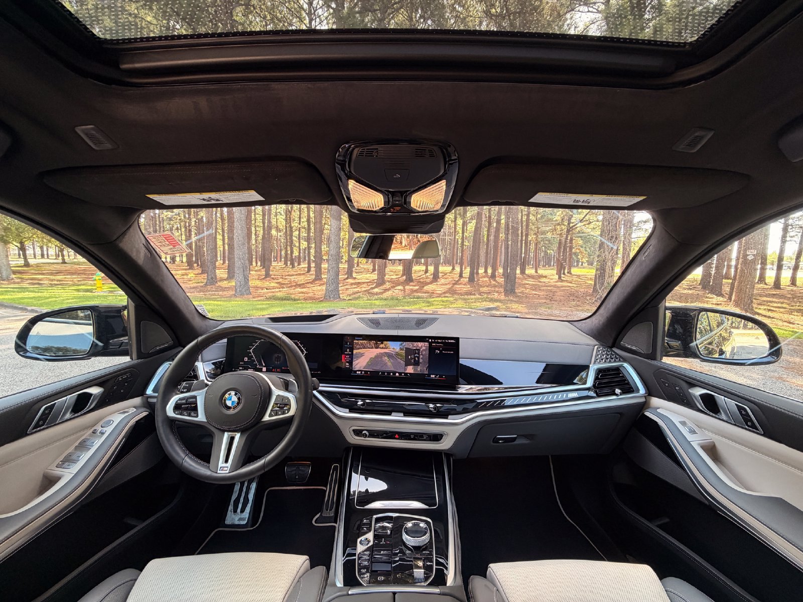 Used 2025 BMW X7 M60i AWD/4WD image 2