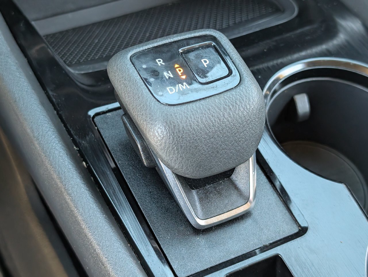 Used 2023 Nissan Rogue S FWD image 21