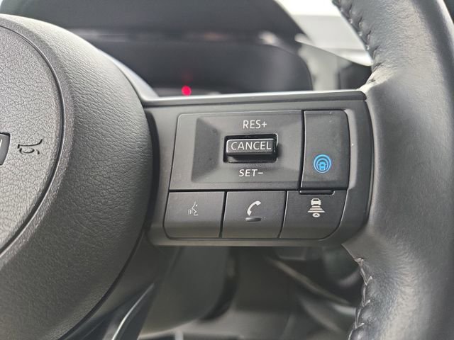 Used 2025 Nissan Pathfinder SV image 37