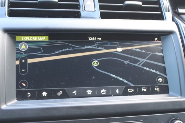 Used 2019 Land Rover Discovery SE image 18