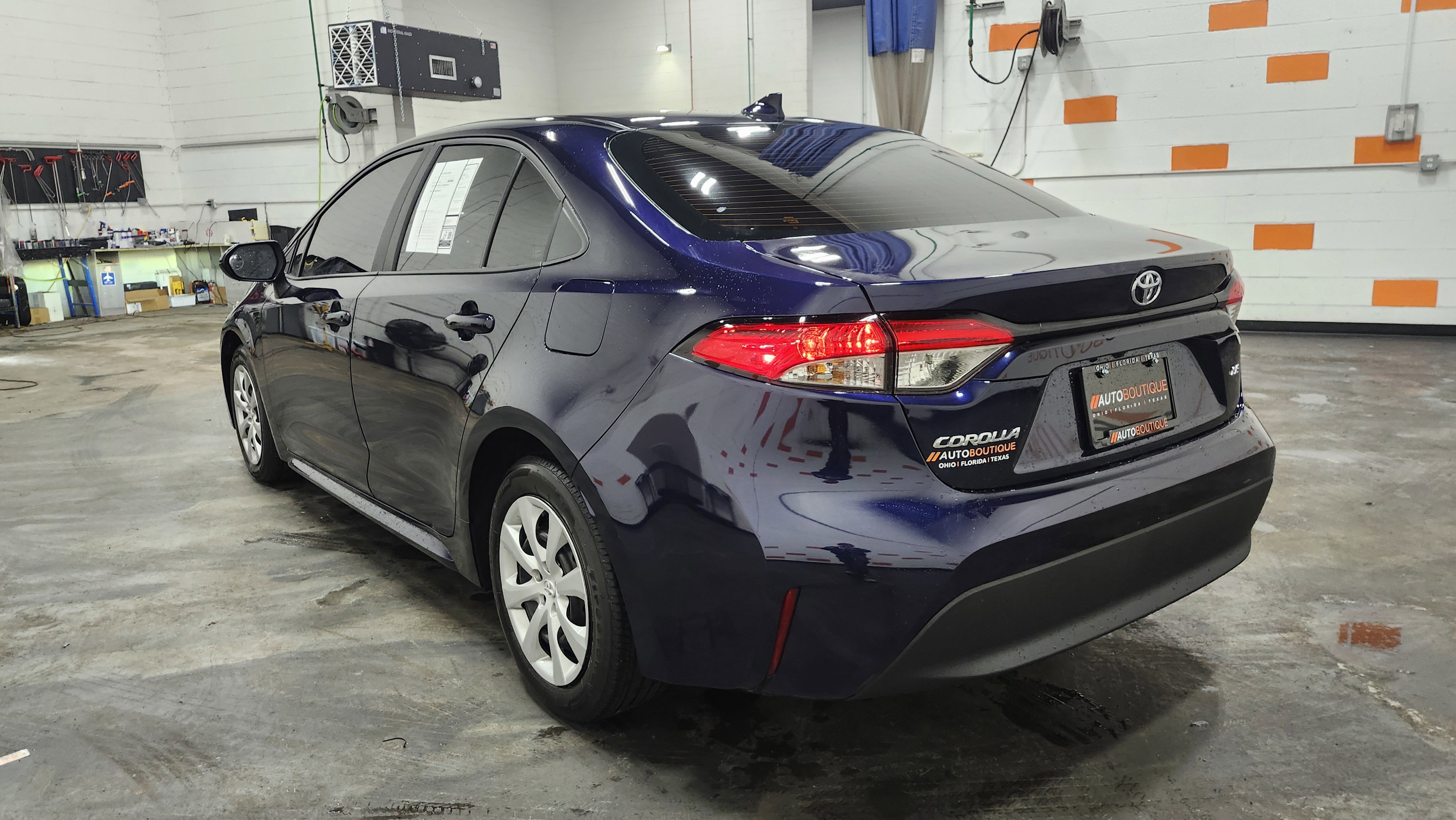 Used 2025 Toyota Corolla LE image 12