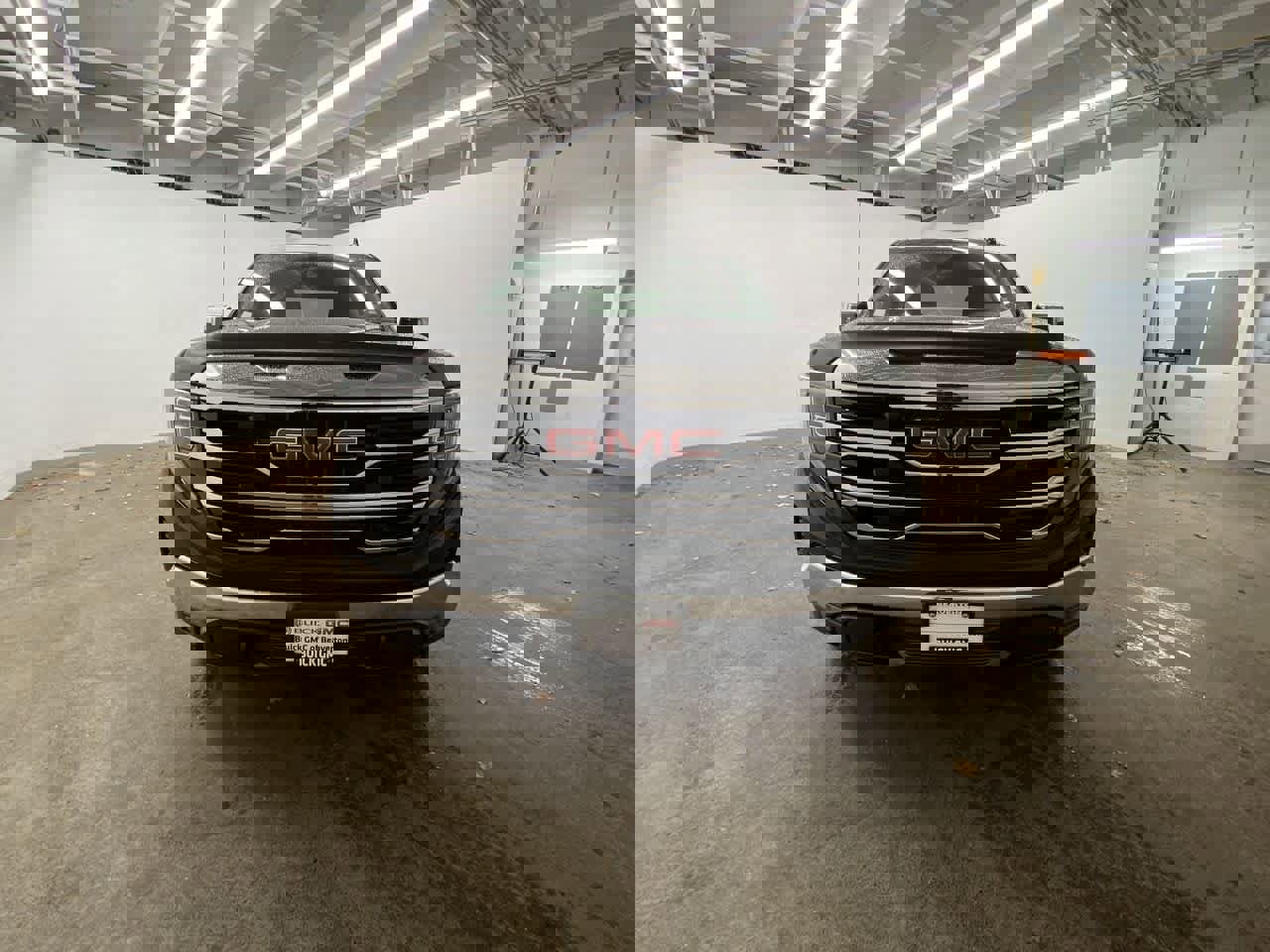 Used 2023 GMC Sierra 1500 SLT w/ SLT Premium Package image 9