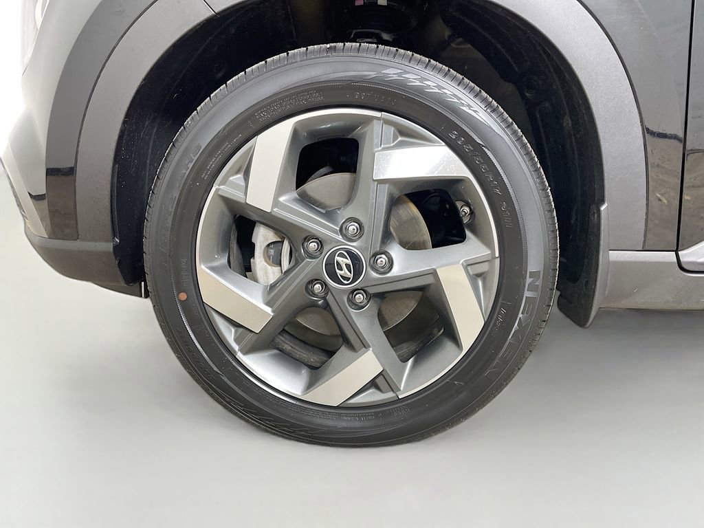 Used 2023 Hyundai Venue SEL image 33