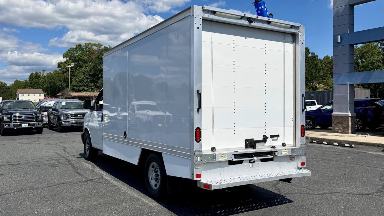 Used 2023 Chevrolet Express 3500 w/ Power Convenience Package RWD image 8