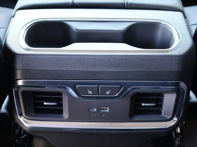 New 2026 Chevrolet Silverado 2500 LTZ w/ LTZ Premium Package AWD/4WD image 17