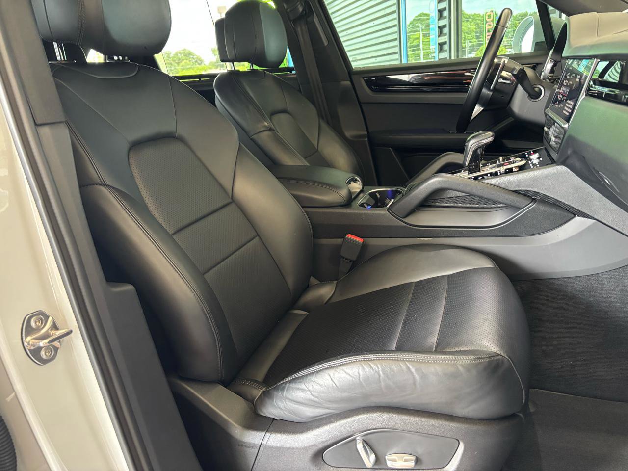 Used 2019 Porsche Cayenne AWD/4WD image 21