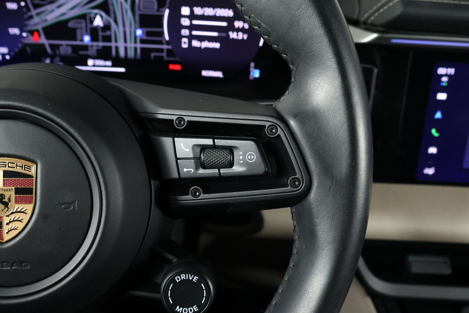 Certified 2024 Porsche Macan 4 Electric AWD/4WD image 15