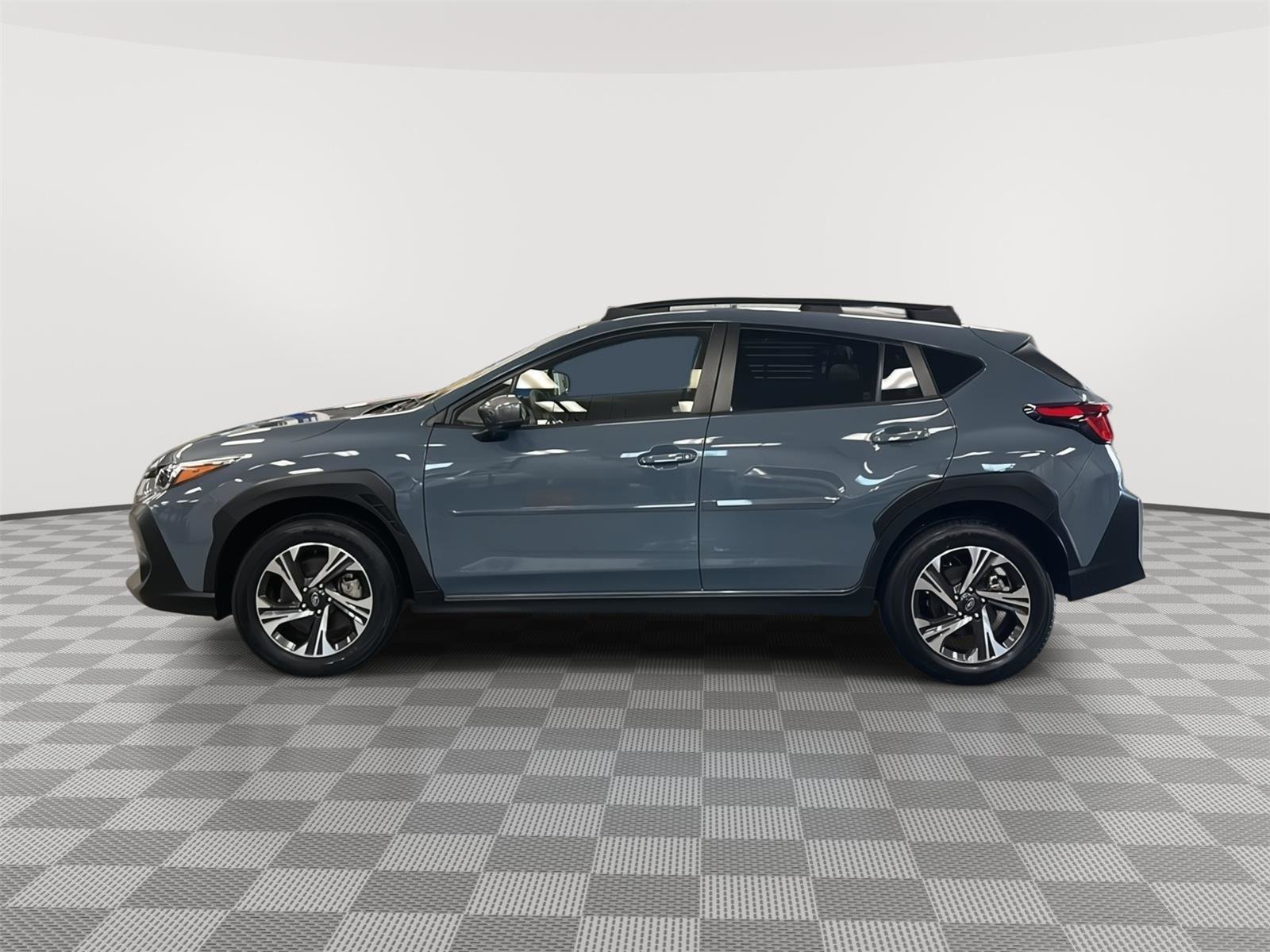 Used 2024 Subaru Crosstrek 2.0i Premium AWD/4WD image 8