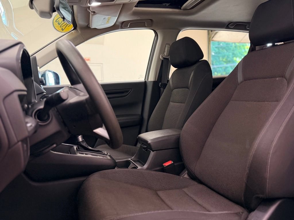 Used 2025 Honda CR-V EX image 12