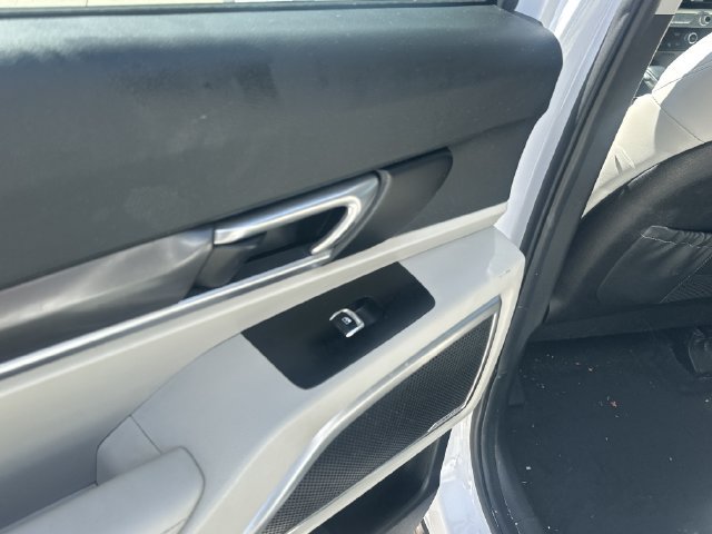 Certified 2024 Kia Telluride S FWD image 12