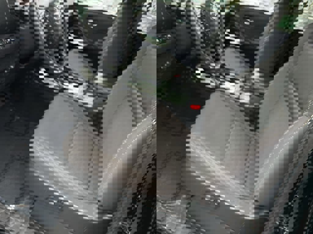 Used 2022 Nissan Frontier SV w/ Technology Package image 11