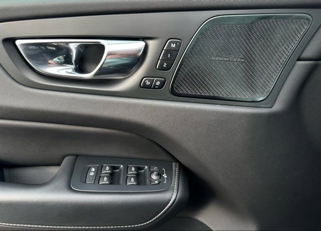 Used 2021 Volvo XC60 T5 Inscription image 16