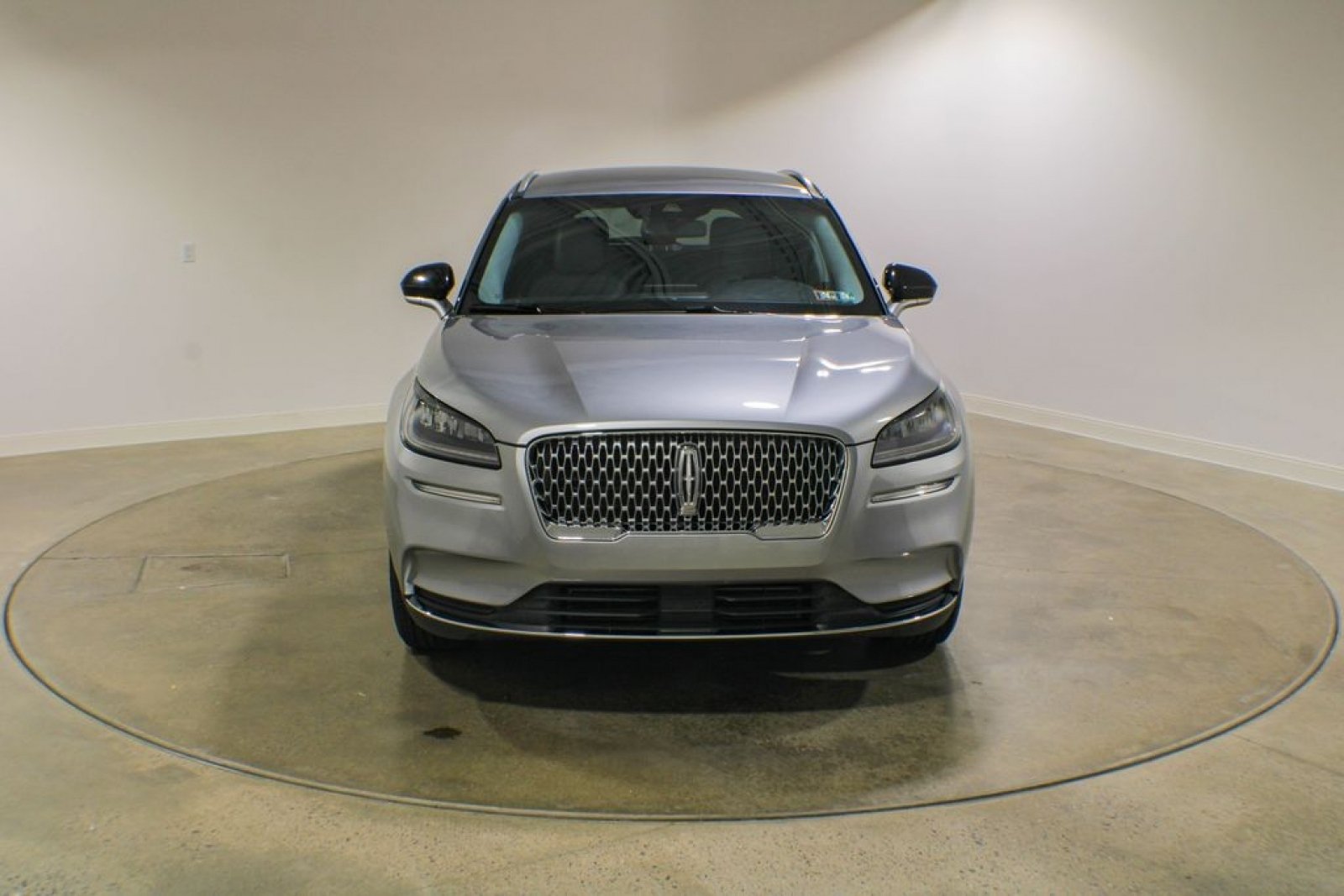 Used 2022 Lincoln Corsair AWD w/ Equipment Group 101A image 8