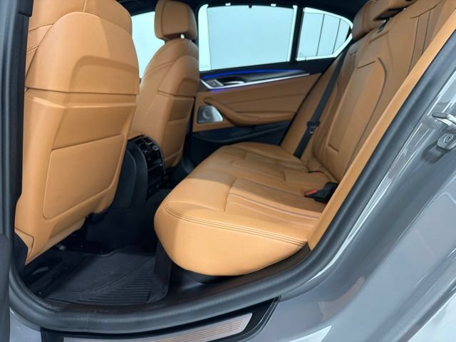 Used 2021 BMW M550i xDrive w/ Executive Package AWD/4WD image 17