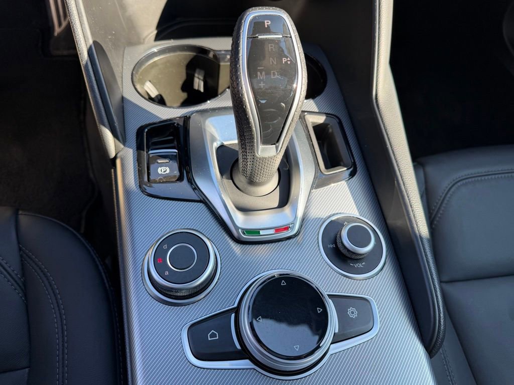 Used 2024 Alfa Romeo Giulia Ti image 27