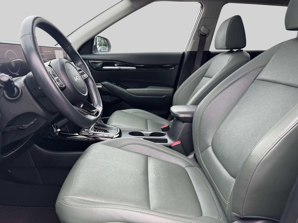 Used 2024 Kia Seltos SX w/ SX Sunroof Package AWD/4WD image 13