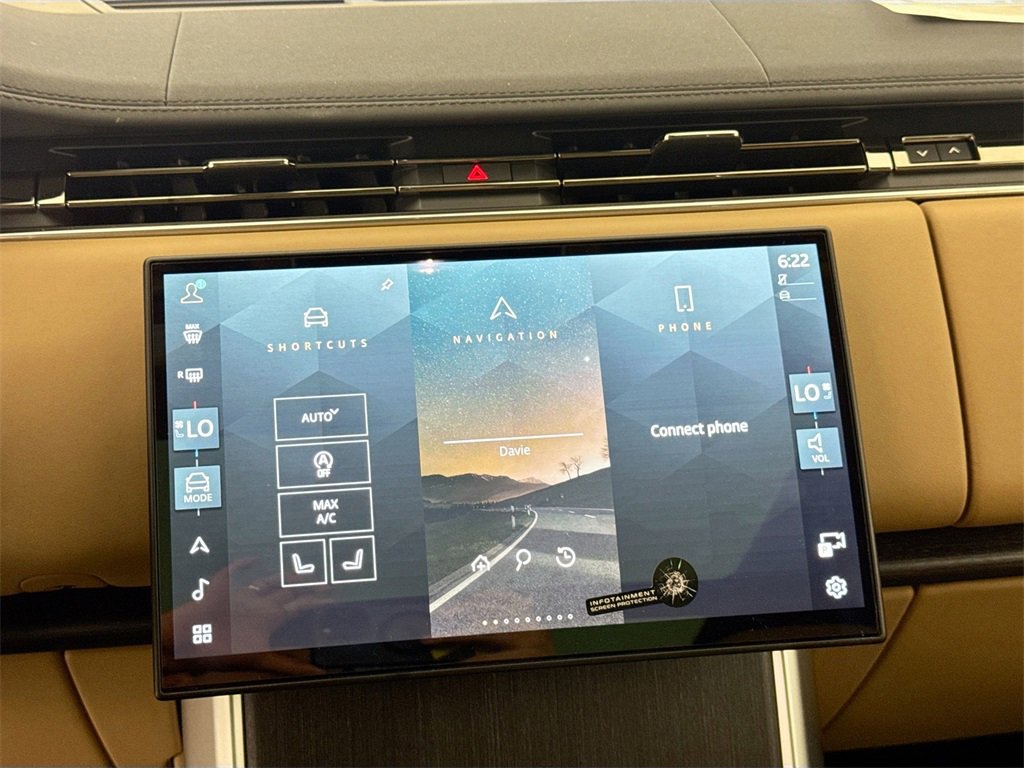 New 2025 Land Rover Range Rover SE image 14