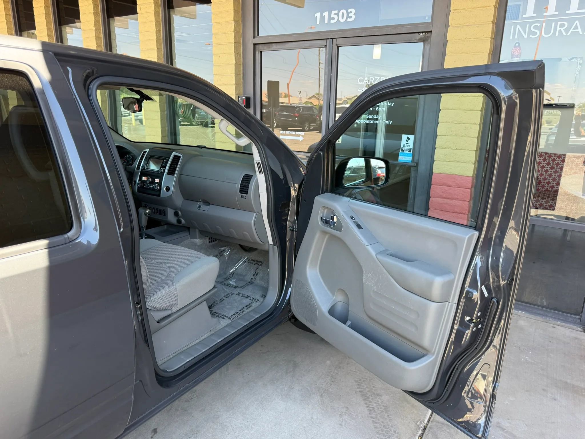 Used 2015 Nissan Frontier SV w/ SV Value Truck Package AWD/4WD image 22
