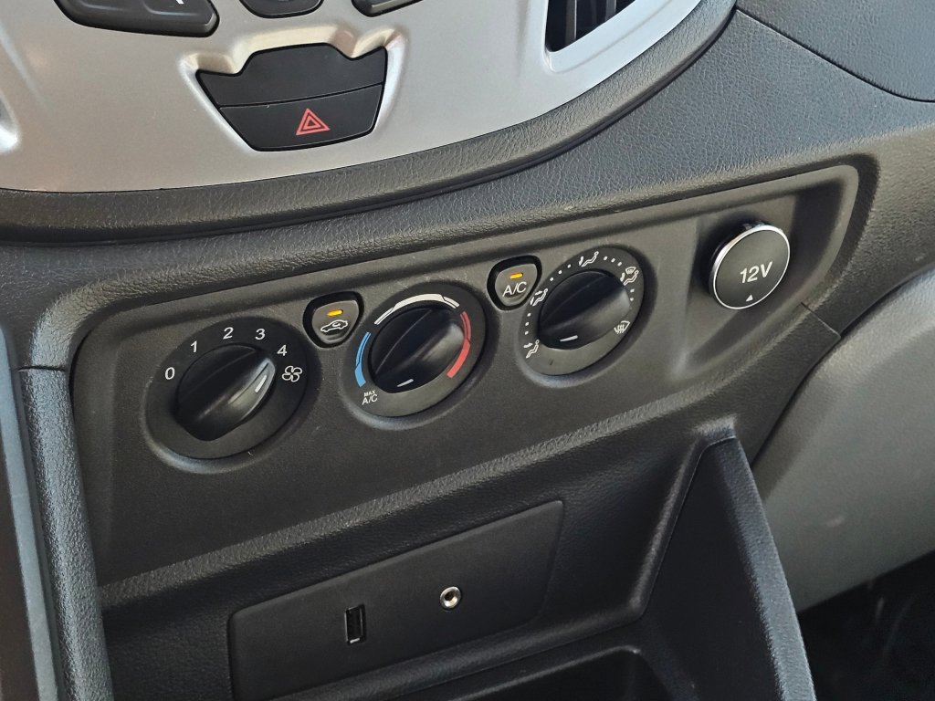 Used 2015 Ford Transit 350 XLT image 9