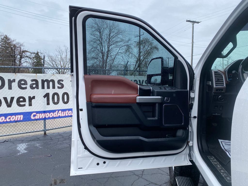 Used 2018 Ford F250 Platinum w/ Platinum Ultimate Package image 15