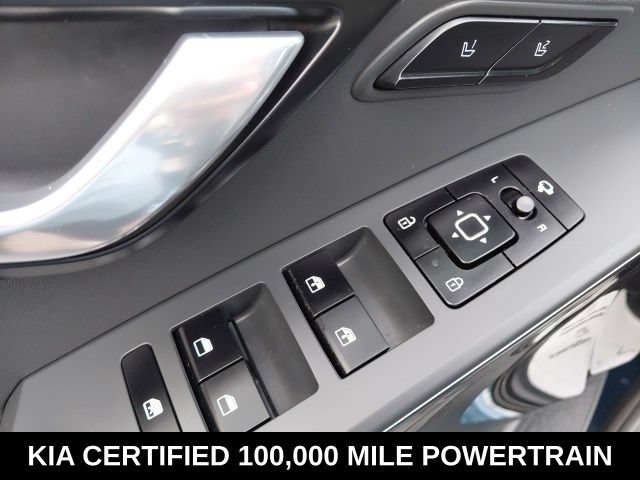 Certified 2024 Kia Niro SX Touring FWD image 19
