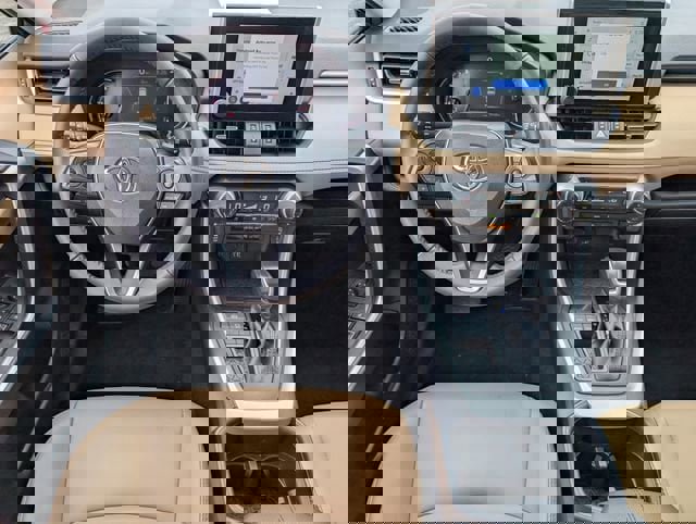 Used 2025 Toyota RAV4 XLE Premium image 10