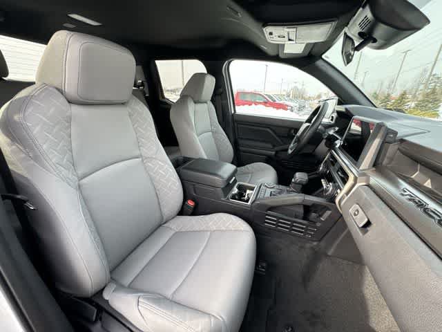 Used 2026 Toyota Tacoma SR5 RWD image 18
