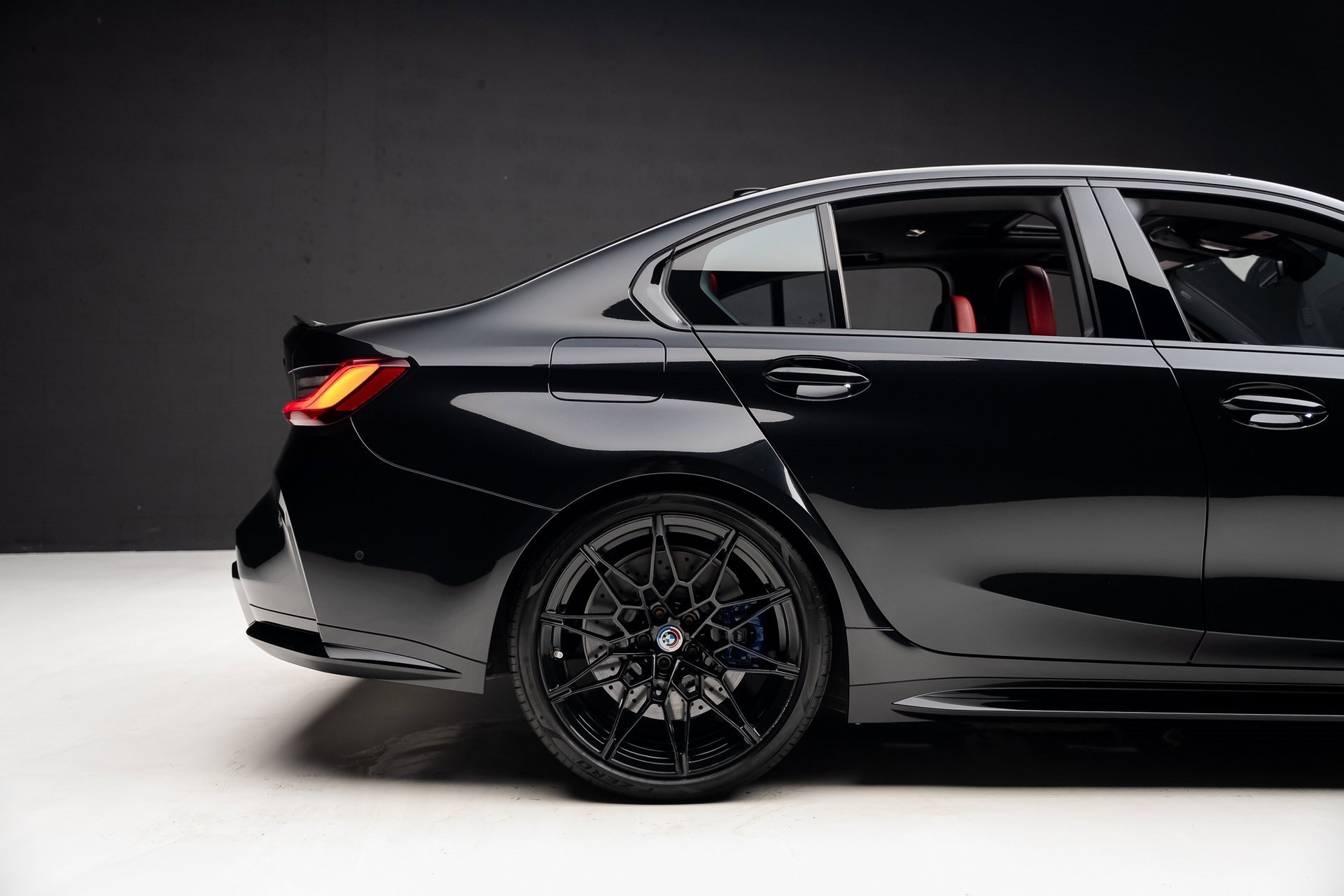 Used 2022 BMW M3 Competition w/ M Carbon Exterior Package image 37